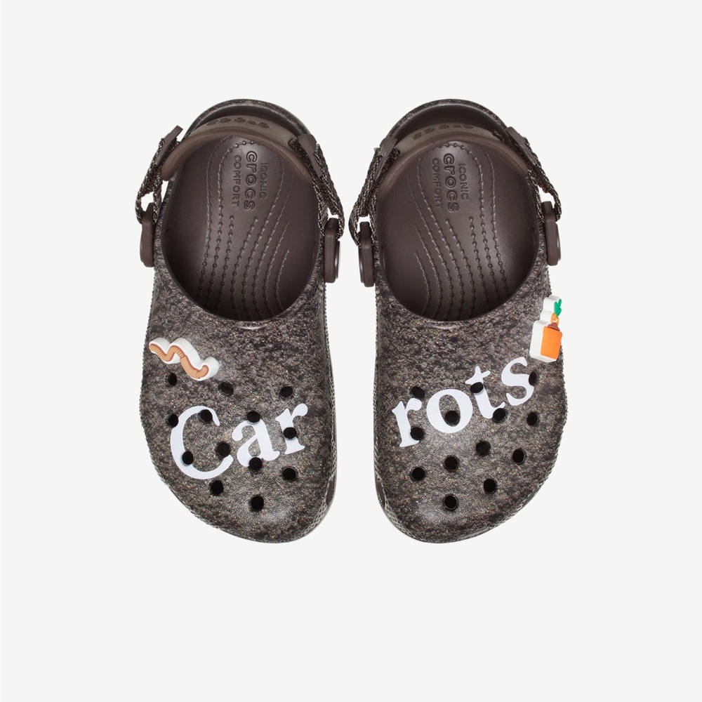 Crocs x carrots youth sandal slide new with tags 11c-J6